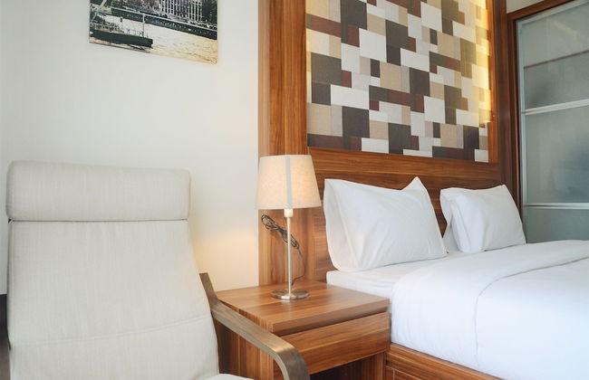 Warm and Best Studio Menteng Park Apartment - Photo 18