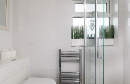 Home from Home Garden Free Parking Long Term Stays - Foto 22