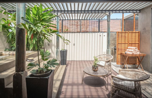 Ishq Colombo - Photo 42