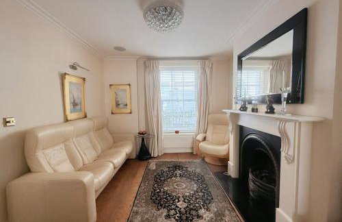 Elegant 4-Story Townhouse Near Victoria Station - Foto 11