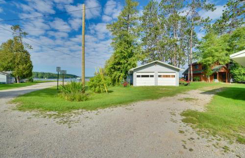Pet Friendly Mullett Lake Cabin with Dock! - Foto 27