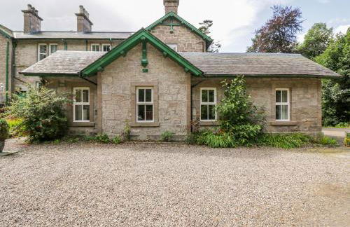 Courtyard Cottage - Photo 18