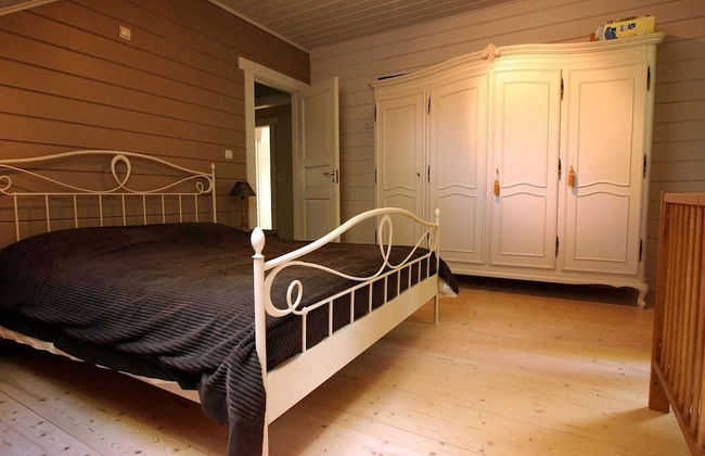 Countryside Chalet in Bomal sur Ourthe With Sauna, Balcony - Photo 4