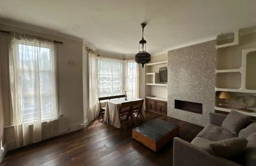 Serene Moroccan - Inspired Retreat in Classic Kensal Green - Photo 3
