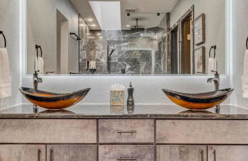 Oak Hills Estate Luxe Forest Escape Near USAFA - Foto 31