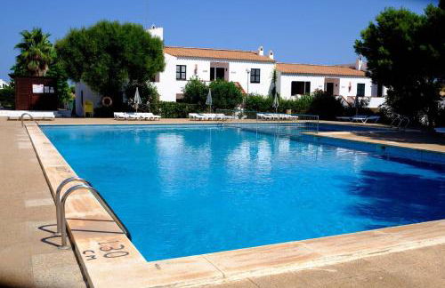 Vistas al mar y la piscina - Foto 20