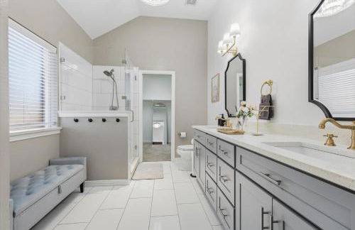 Parisian-Inspired 5-BD w Pool Playground Cinema - Foto 26