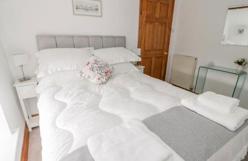 Bryn Haf, New Street - Photo 18