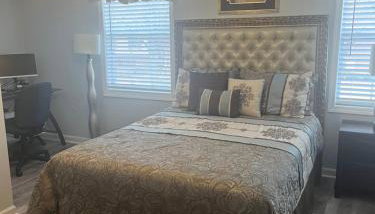 Jolly Accommodations & Suite-Sleeps 10 - Foto 5