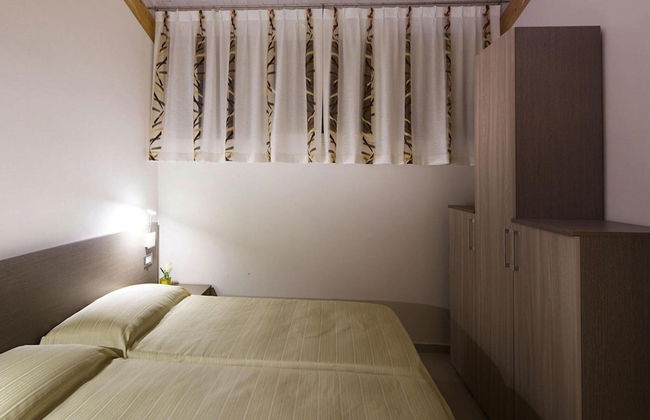 Bungalow in Caorle With Garden Furniture - Foto 2