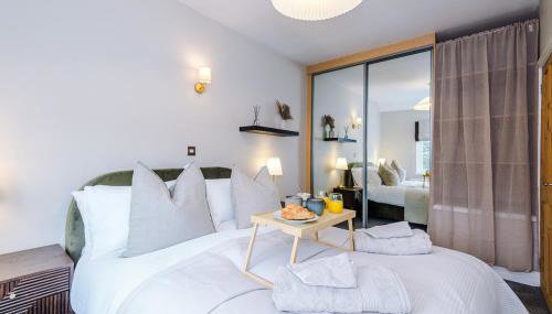 Cosy 3-Bed, Sleeps 5, Free Parking, Long and Short Stays - Foto 2