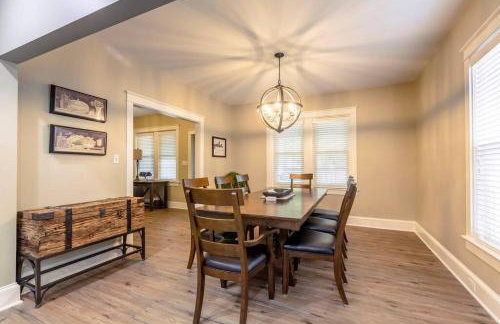 The Queen Place - Updated-Private Backyard - Foto 15