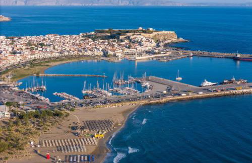 Steris Elegant Beach Hotel - Photo 18