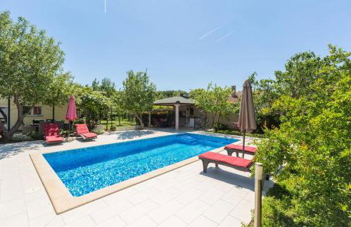 2 Bedroom Beautiful Home In Pula - Foto 1