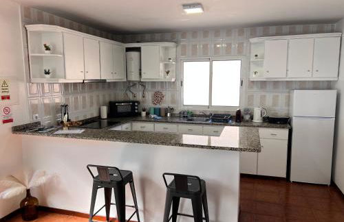 Seaside & Mountain Views & Cozy Calheta Retreat MQ1 - Photo 4