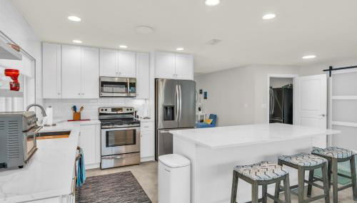 Chez Flamingo I Walk to Beach I Pet Friendly - Foto 5