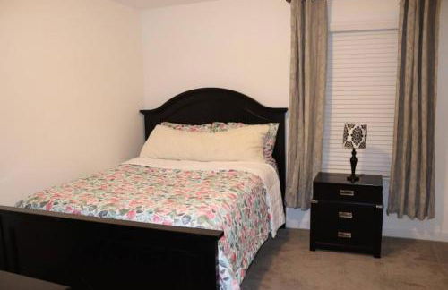 Convenient Remote-friendly suburban oasis - Foto 3