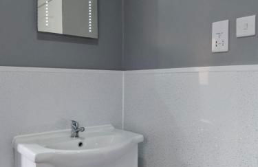 Studio Twenty One - Photo 14