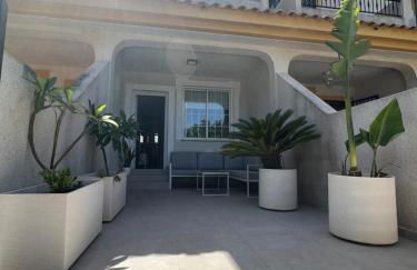 BONITO ADOSADO CON PISCINA A 200 M DE LA PLAYA - Foto 4