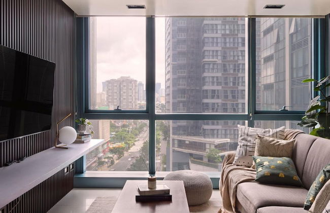 Luxury 2BR in Uptown Bgc, Free Pool use - Photo 9