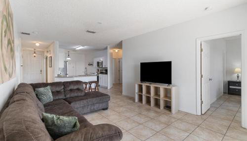 5/3 Pool Home Located in Sunset Ridge Community! - Foto 3