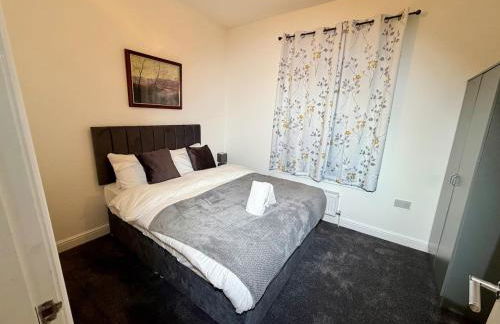 Comfortable 4BR House Ideal for Families & Workers - Foto 8