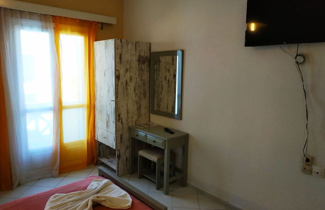 Renia Studios Standard Studio Overlooking the Swimming Pool - Foto 4