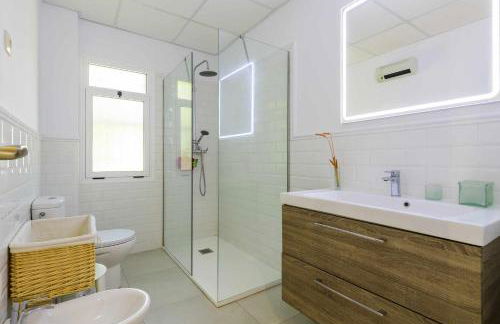 Casa San Rafael, magnífico chalet con gran jardín - Foto 3