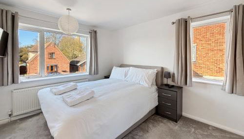 Amaya Nine Sleeps 7 Large 4 bed house - Bottesford - Foto 3