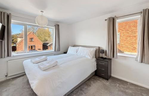 Amaya Nine Sleeps 7 Large 4 bed house - Bottesford - Foto 3