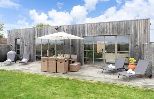 The Old Dairy: A Stunning Detached Rural Retreat - Foto 61