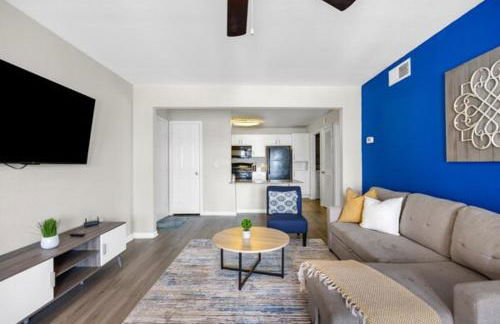 2BR Spacious Getaway Near Dwntown, Pool, UT Austin - Foto 8