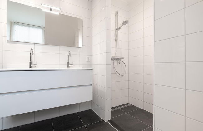 Luxury 8-person Wellness Villa With Sauna and Outdoor hot tub is Unique - Photo 65