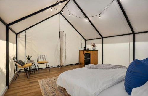 Treehouse Glamping at Pecan Haven W Hot Tub - Foto 18