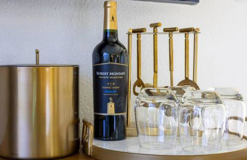 Updated & Spacious 2 BR with Free WiFi - Foto 4