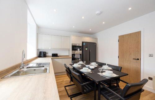 Stanway Apartments- Free Parking & Close To Tram Stop - Photo 43