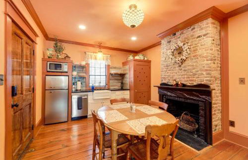 Victorian Vacation Rental Apt in Downtown New Bern - Foto 9