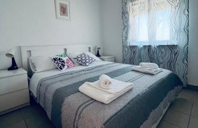 Sun n' Fun Apartments with Pool - Photo 22