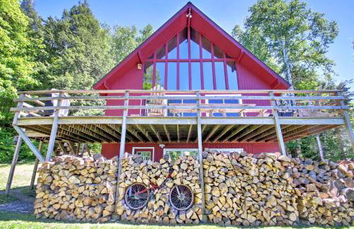 East Burke House with Deck Less Than 3 Mi to Kingdom Trails! - Photo 2