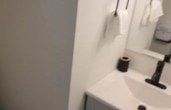 Cozy Studio Walk to Shops, Quick Drive to DC - Foto 3