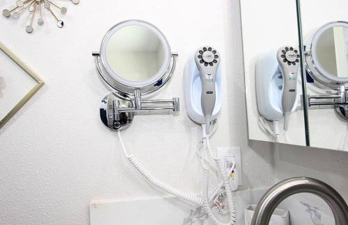 NEW! 2-Bedroom Fontana Guest House close to Kaiser Permanente - Photo 20