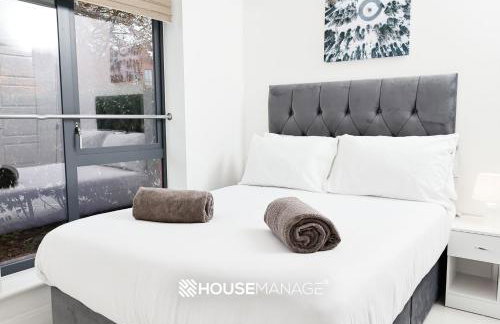 Modern Beautiful 5 bed -Sleeps 13 - Free Parking - Foto 4