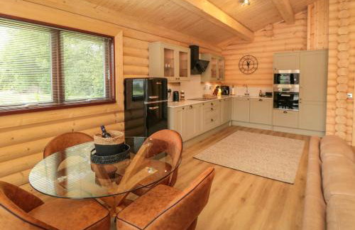 Carlton Lodge 1 - Photo 6