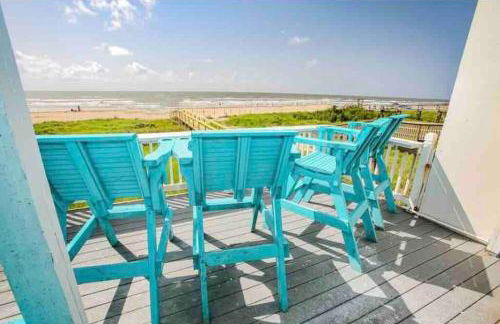 Beachfront Retreat! 3 Steps to WALKOVER! - Photo 7