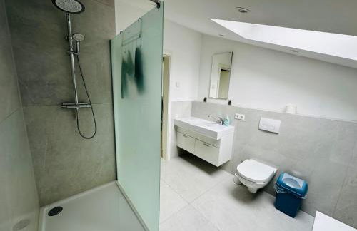 Große FerienWohnung 3 Schlafzimmer Neubau Gästehaus 120m2 - Foto 18