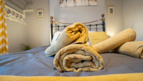 3Bed-Near A1 Motorway-FreeParking-by Holiday Homes - Foto 5