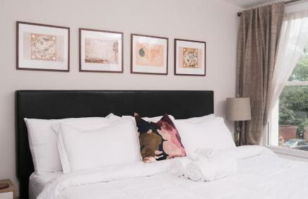 King Bed & Fenced Yard - Floyd's Freedom- Book Now! - Foto 15