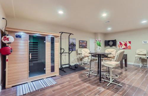 Denver Retreat Home with Stunning Lake, Mountain Views and Luxury Amenities - Foto 13