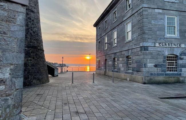 Cozy Coastal Apartment - Photo 20