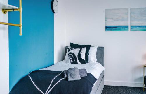 Large Home Salford -Free Parking - Foto 15